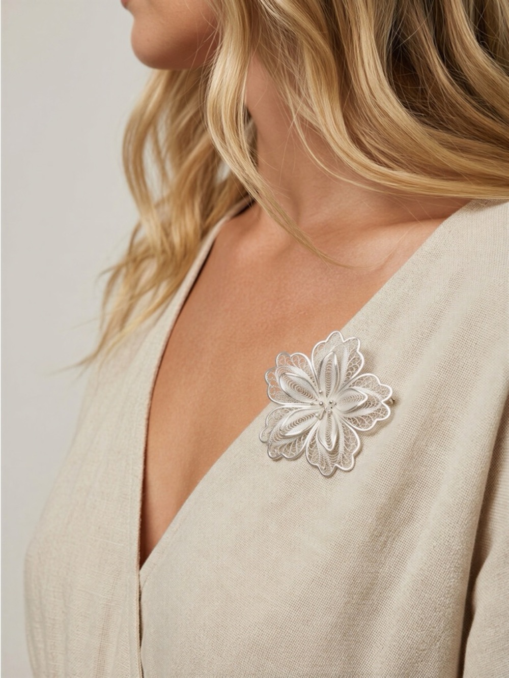 Filigree Flower Brooch – Intricate Indonesian Handmade Art
